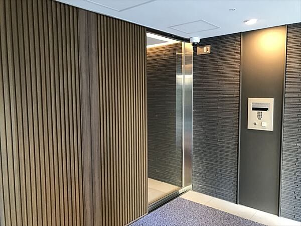 エントランスを拡大表示