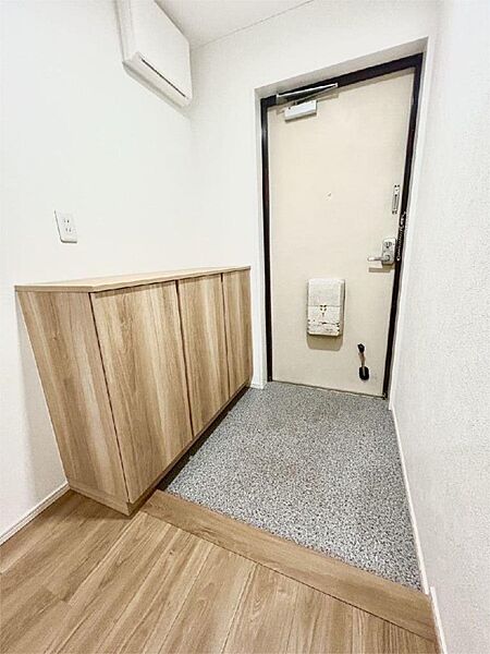 玄関を拡大表示