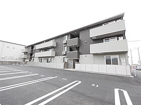 Leafull  ｜ 福岡県北九州市小倉南区上曽根新町（賃貸アパート1LDK・1階・43.01㎡） その1