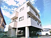 西鉄渡瀬駅より徒歩2分 築23年8ヶ月 3階建の賃貸物件