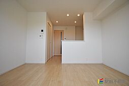 コオリナ・セリーヌ・十番館 201 2階1LDKのリビング/ダイニング