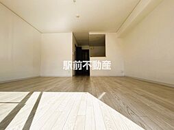 アーバンコートなごみ 105 1階ワンルームのリビング/ダイニング