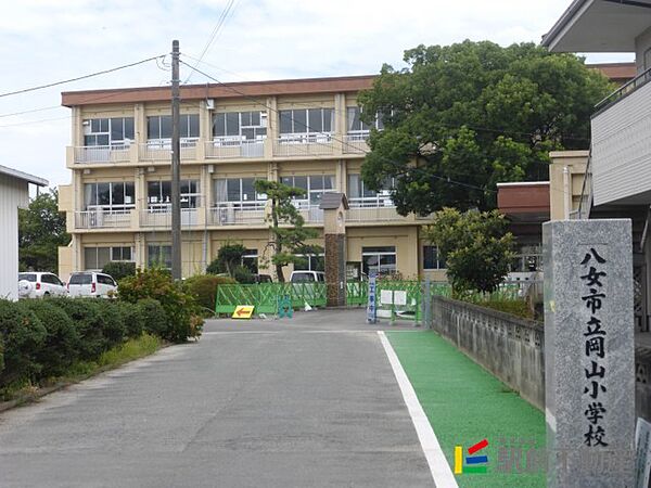 画像4:岡山小学校 