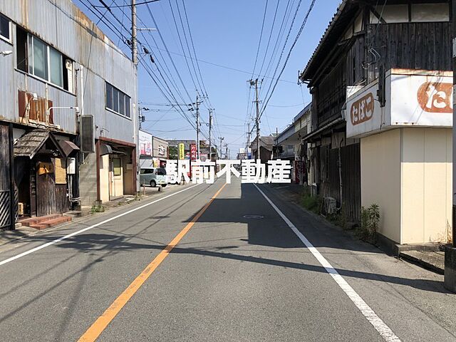 6 / 11