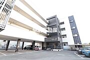  築16年11ヶ月 4階建の賃貸物件