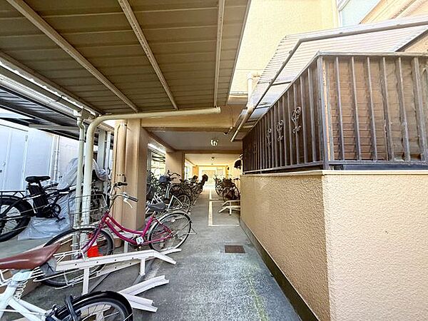 きちんと整頓された自転車置き場。管理状態の良さがうかがえます。※空き状況については担当者までご確認ください。