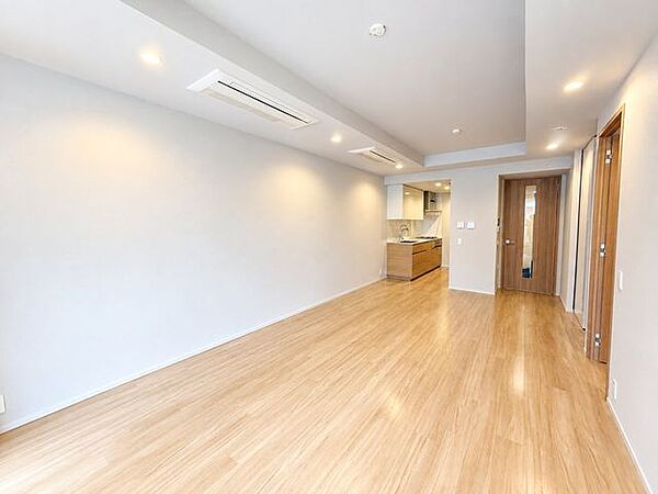 広々としたLDKがお部屋の中心。ご家族そろった楽しい時間が過ごせそうですね。