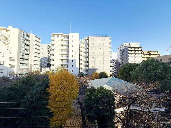 ぜひ一度お部屋からの眺望をご覧くださいませ。
