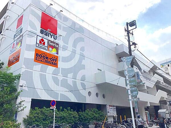 西友大森店 徒歩4分。 300m