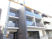 茨木駅より徒歩11分 3階 築2年11ヶ月の賃貸物件