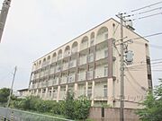 高槻市駅より徒歩14分 3階 築54年の賃貸物件