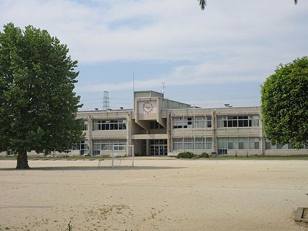 伊勢崎市立南小学校伊勢崎市立南小学校 1180m