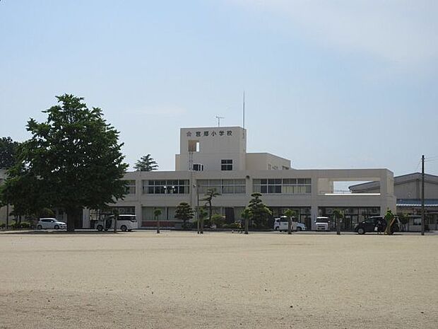 伊勢崎市立宮郷小学校 1800m