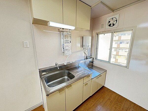 キッチンを拡大表示