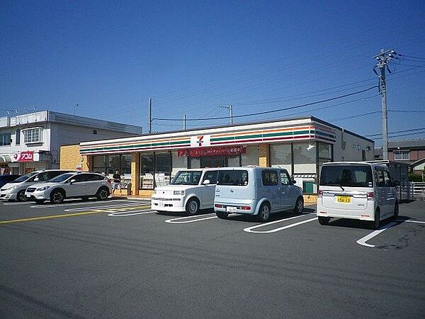 セブンイレブン加古川備後蔵西店 徒歩7分。 490m