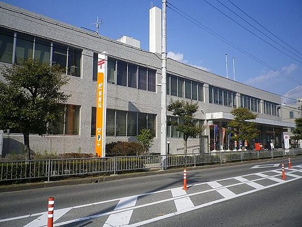 加古川郵便局 徒歩13分。 1030m