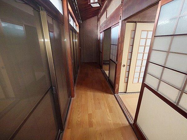 室内を拡大表示