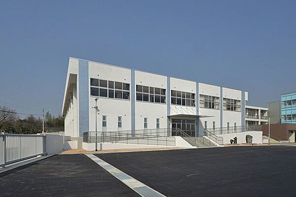 小野市立小野東小学校 徒歩14分。 1060m