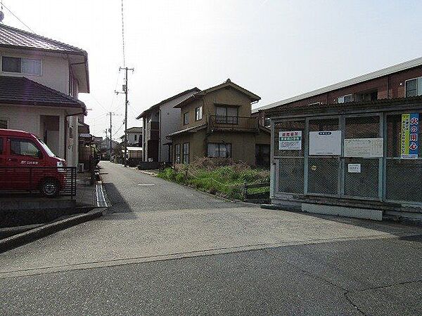 川東の道路より