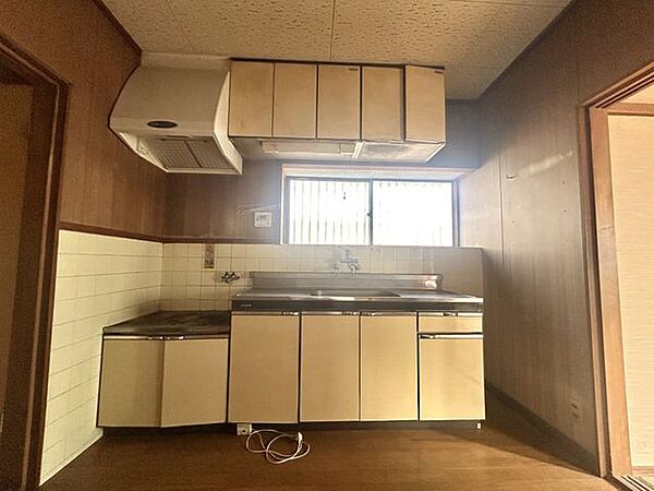 4.5帖　DK作業スペースも広くお料理がはかどります♪