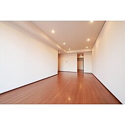 コンフォリア新宿イーストサイドタワー 23階2LDKのリビング/ダイニング