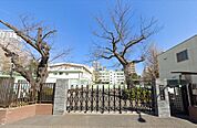 豊島区立朋有小学校（727m）