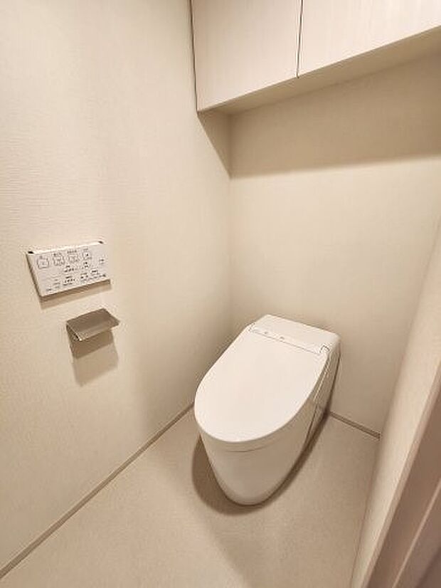 タンクレストイレはスタイリッシュで室内がすっきりします。