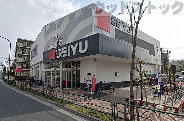 西友豊玉南店 徒歩3分。 240m