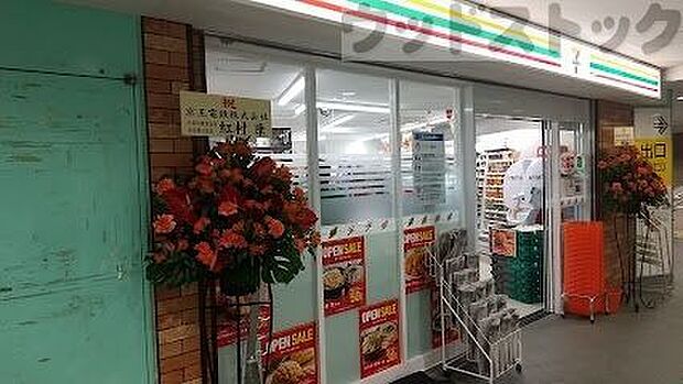 セブンイレブン 京王久我山駅店 徒歩10分。 790m