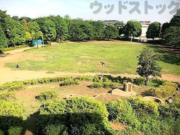 文理台公園 徒歩11分。 820m