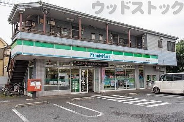 ファミリーマート 練馬大泉町店 徒歩6分。 420m
