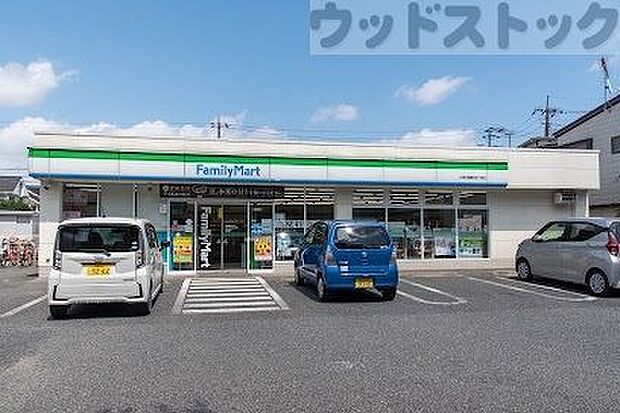 ファミリーマート 大泉学園町四丁目店 徒歩6分。 410m
