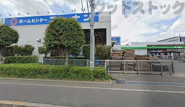 ホームセンターコーナン小平店 徒歩17分。 1360m