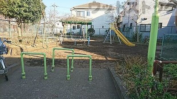 こなら公園 徒歩2分。 120m