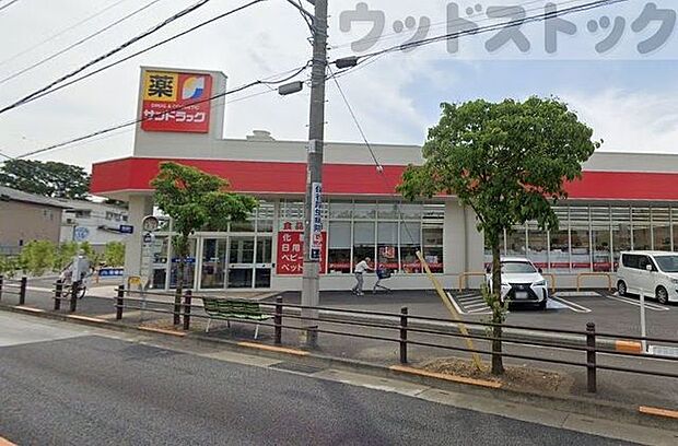 サンドラッグ西東京泉町店 徒歩9分。 710m