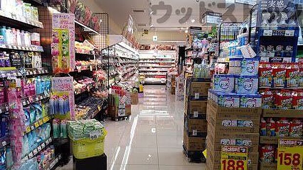 クリエイトＳ・Ｄ 三鷹牟礼店 徒歩9分。 710m