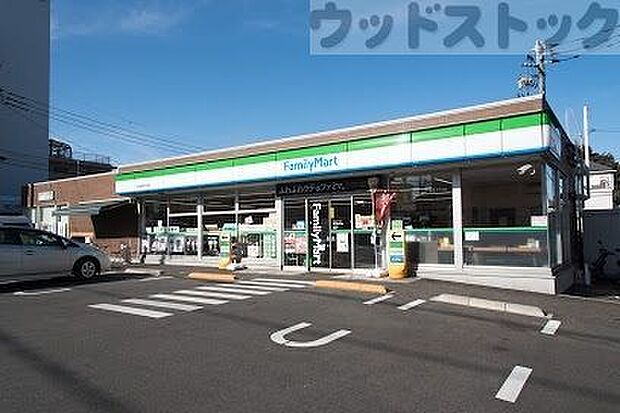 ファミリーマート 花小金井四丁目店 徒歩7分。 510m