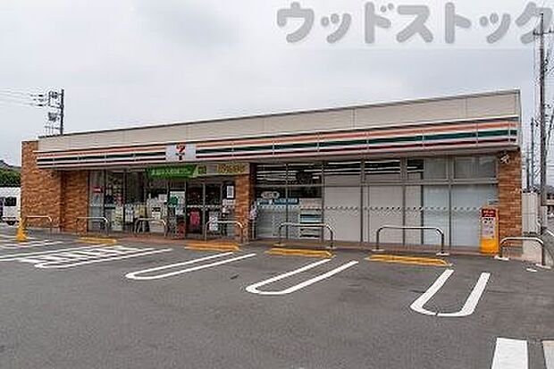 セブン-イレブン 西東京南町3丁目店 徒歩8分。 590m