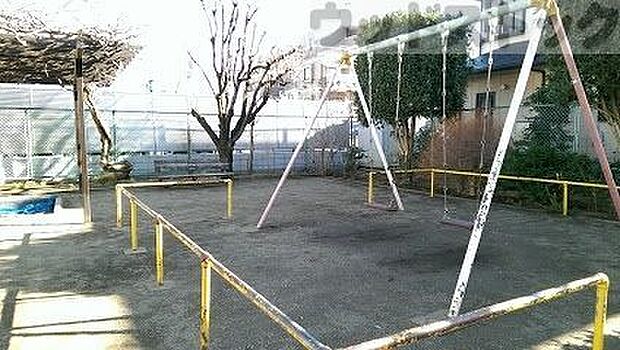 花4公園 徒歩7分。 550m