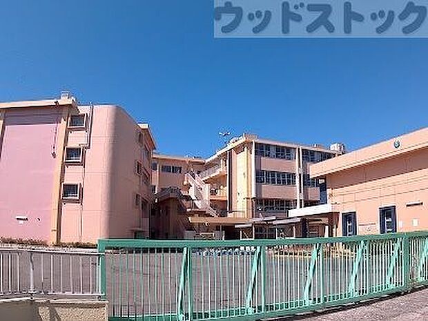 東村山市立青葉小学校 徒歩8分。 600m