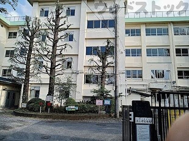 西東京市立栄小学校 徒歩8分。 570m