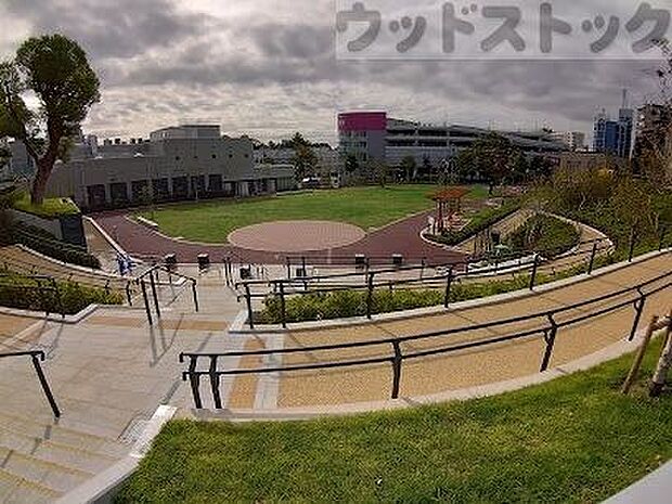 中野区立広町みらい公園 徒歩9分。 700m