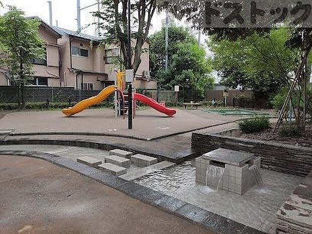 杉並区立和泉二丁目公園 徒歩6分。 440m