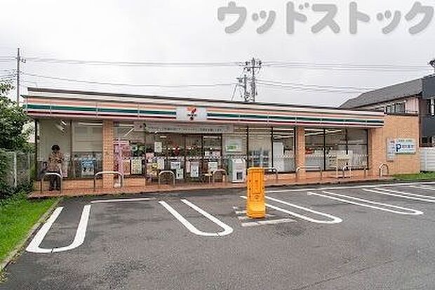 セブン-イレブン 練馬南大泉1丁目店 徒歩3分。 230m