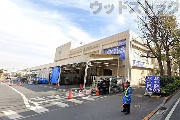 スーパーバリュー杉並高井戸店 徒歩9分。 650m