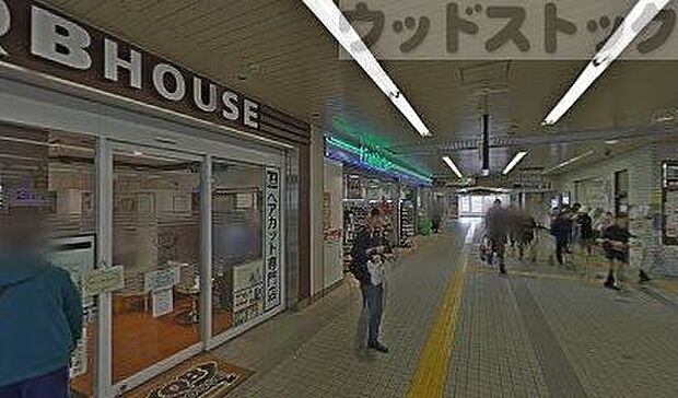 上板橋駅 徒歩9分。 720m