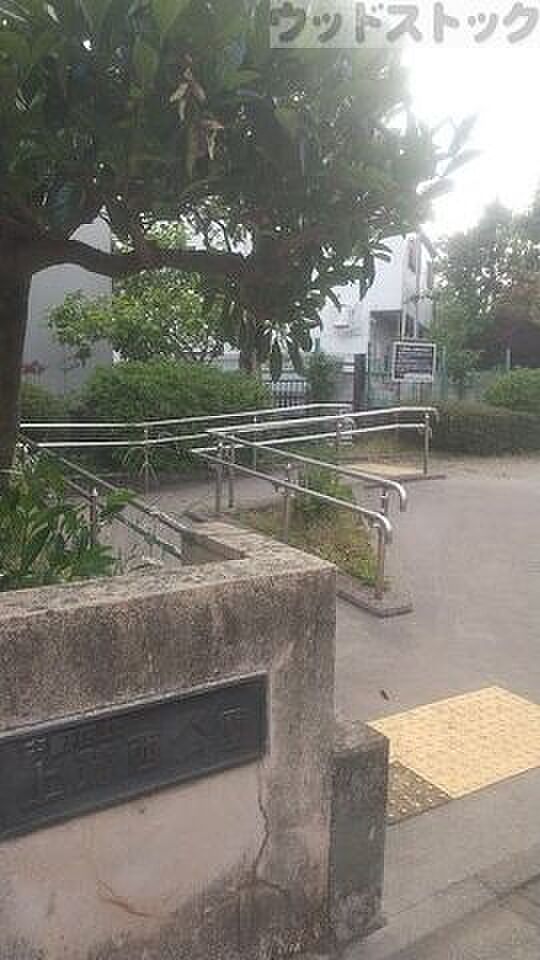 中野区立上鷺西公園 徒歩6分。 470m