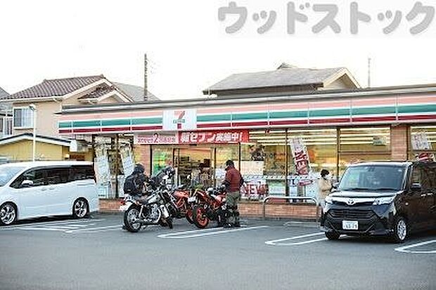 セブン-イレブン 小平新小金井街道店 徒歩5分。 400m