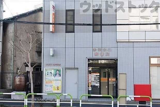 赤羽北二郵便局 徒歩7分。 560m