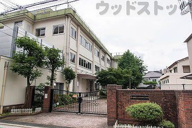 板橋区立志村第四小学校 徒歩5分。 350m